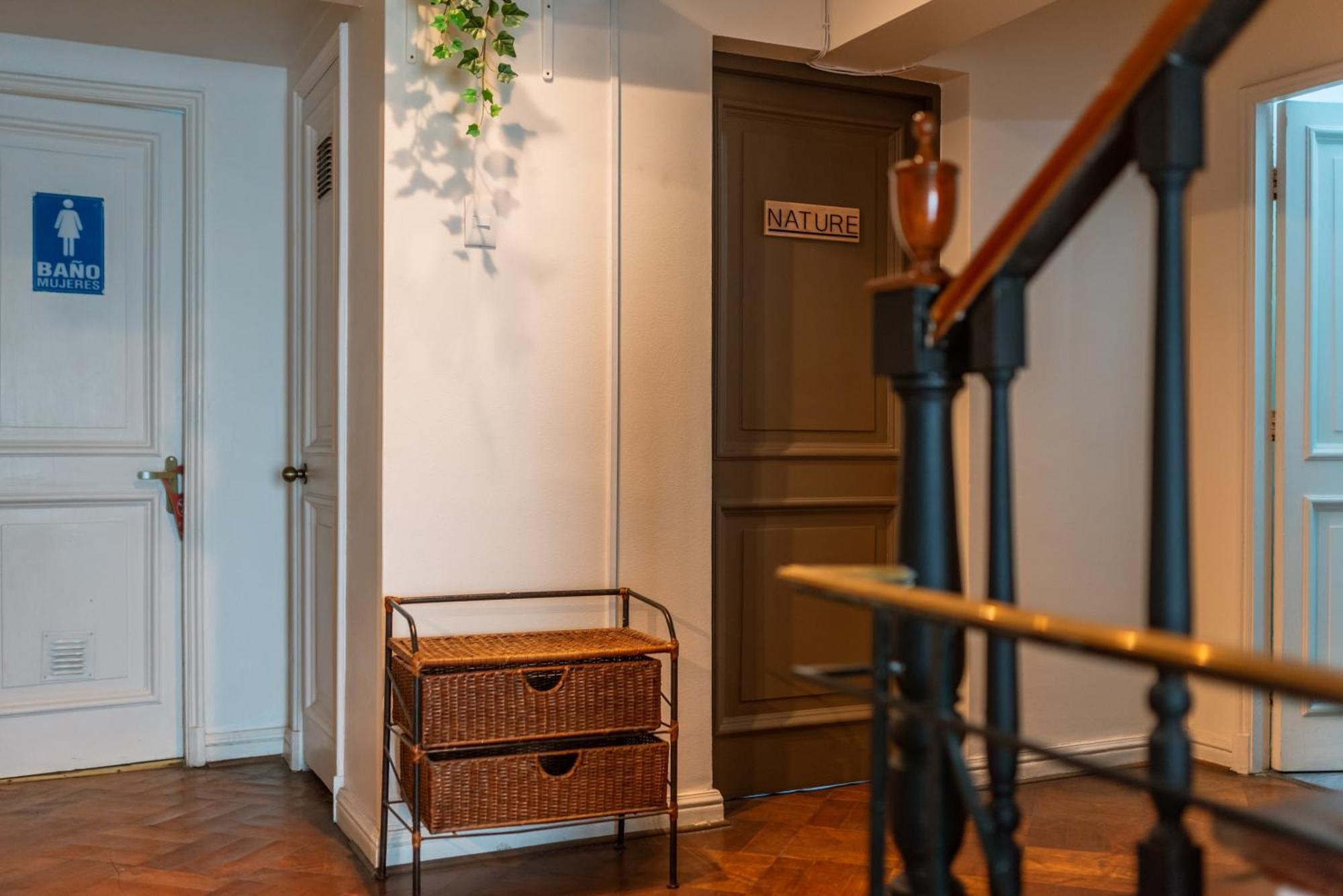 Yogi Hostels Сантяго Екстериор снимка