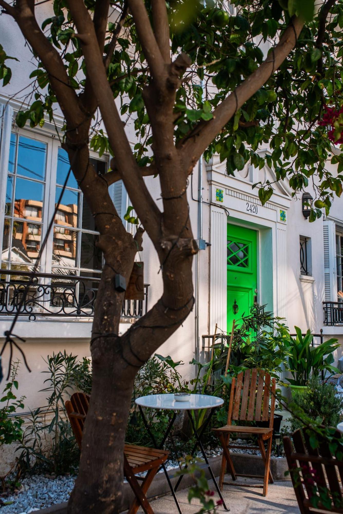 Yogi Hostels Сантяго Екстериор снимка