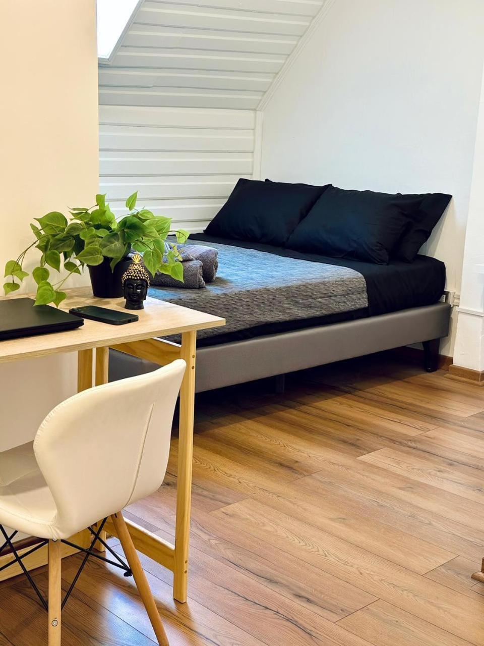 Yogi Hostels Сантяго Екстериор снимка