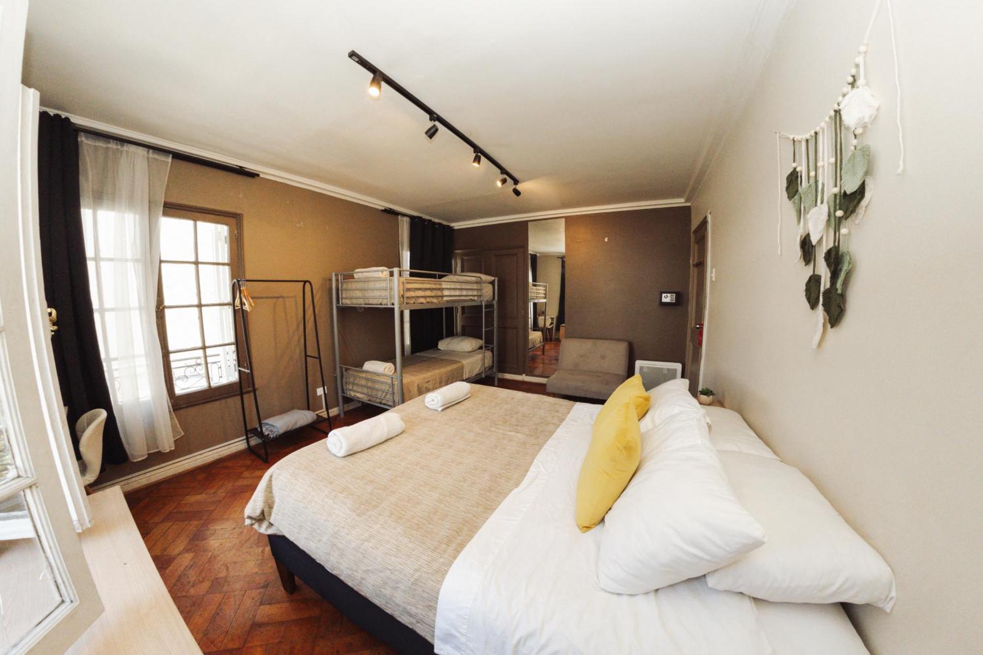 Yogi Hostels Сантяго Екстериор снимка