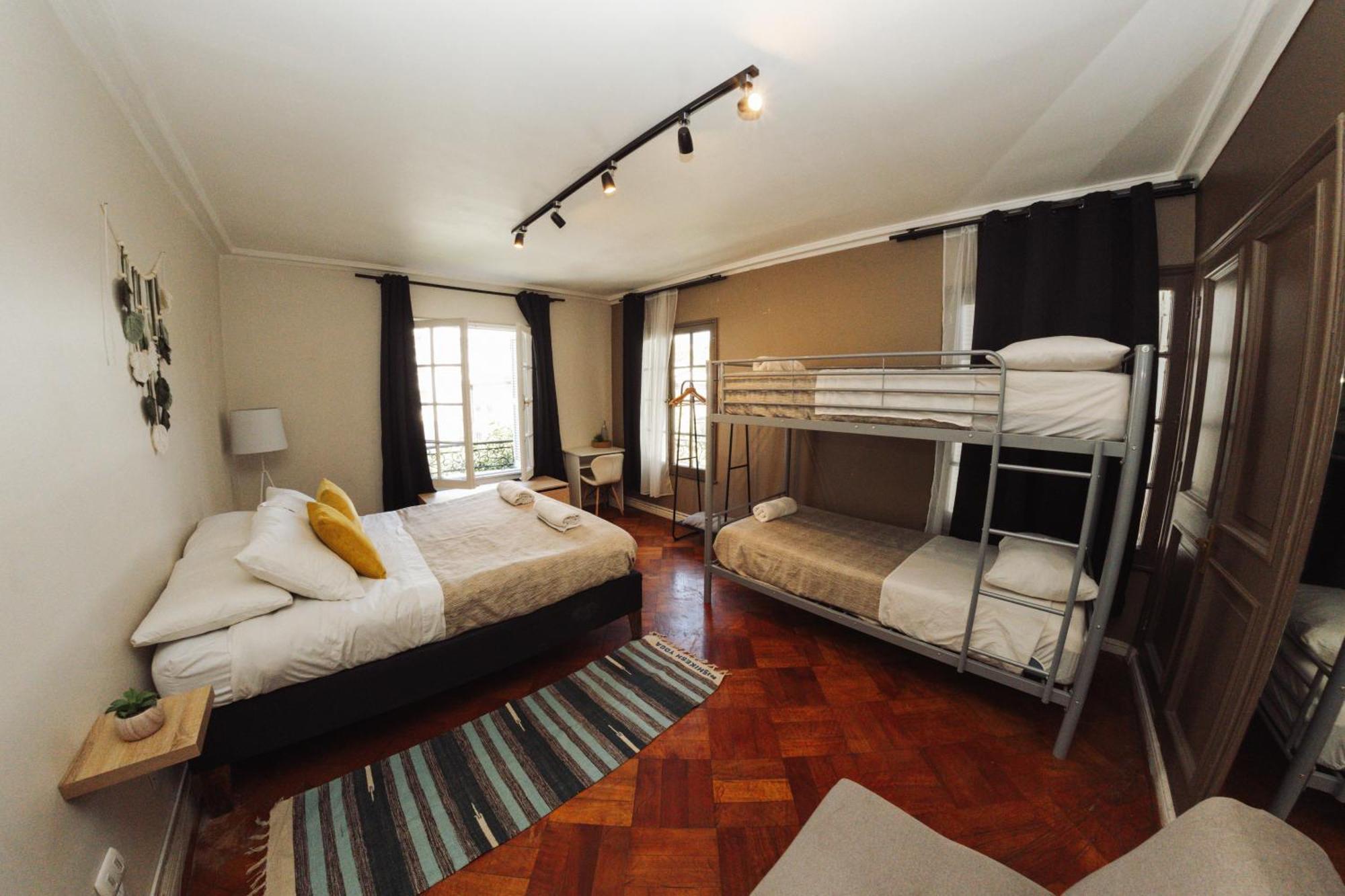 Yogi Hostels Сантяго Екстериор снимка