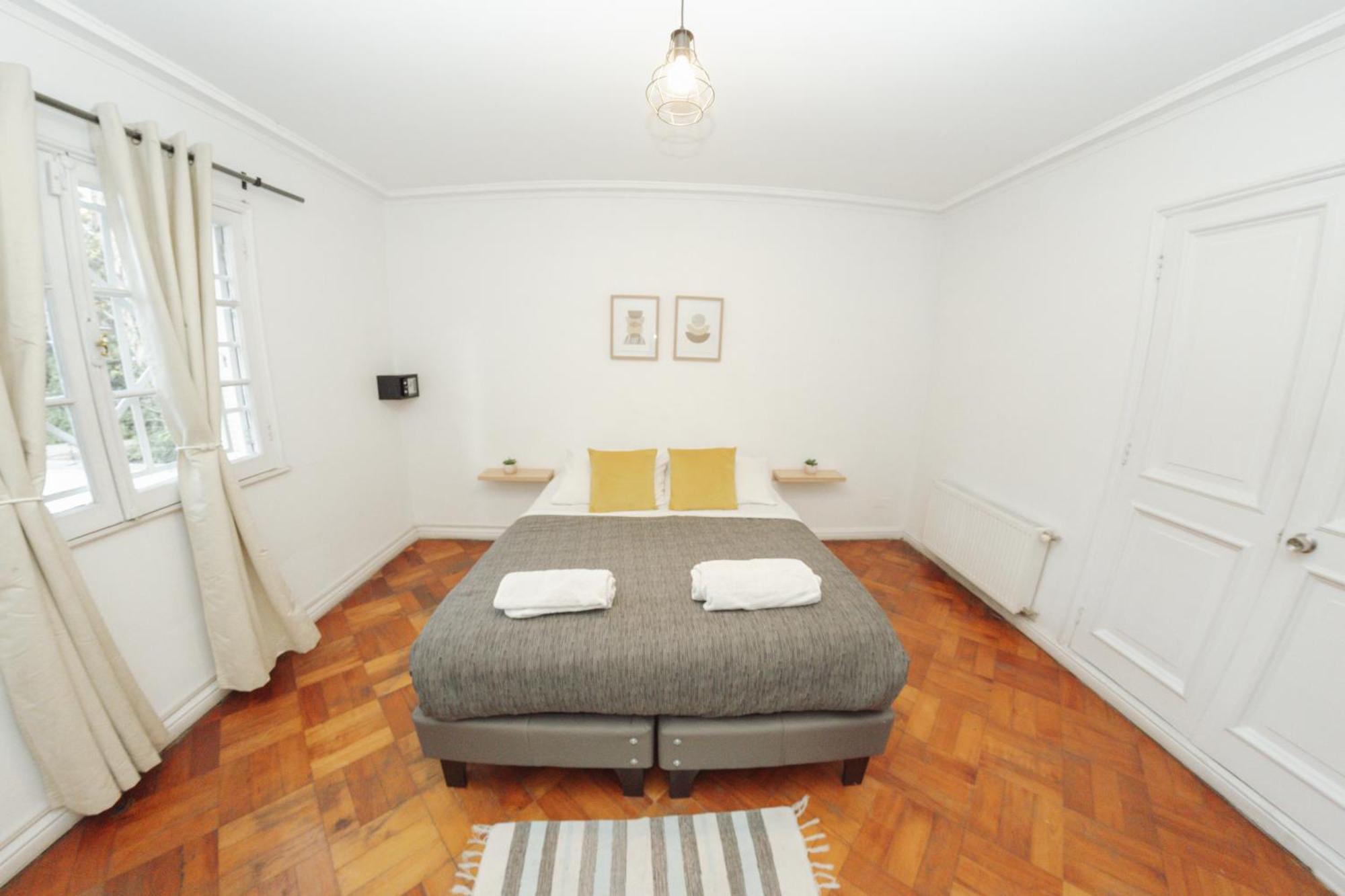 Yogi Hostels Сантяго Екстериор снимка