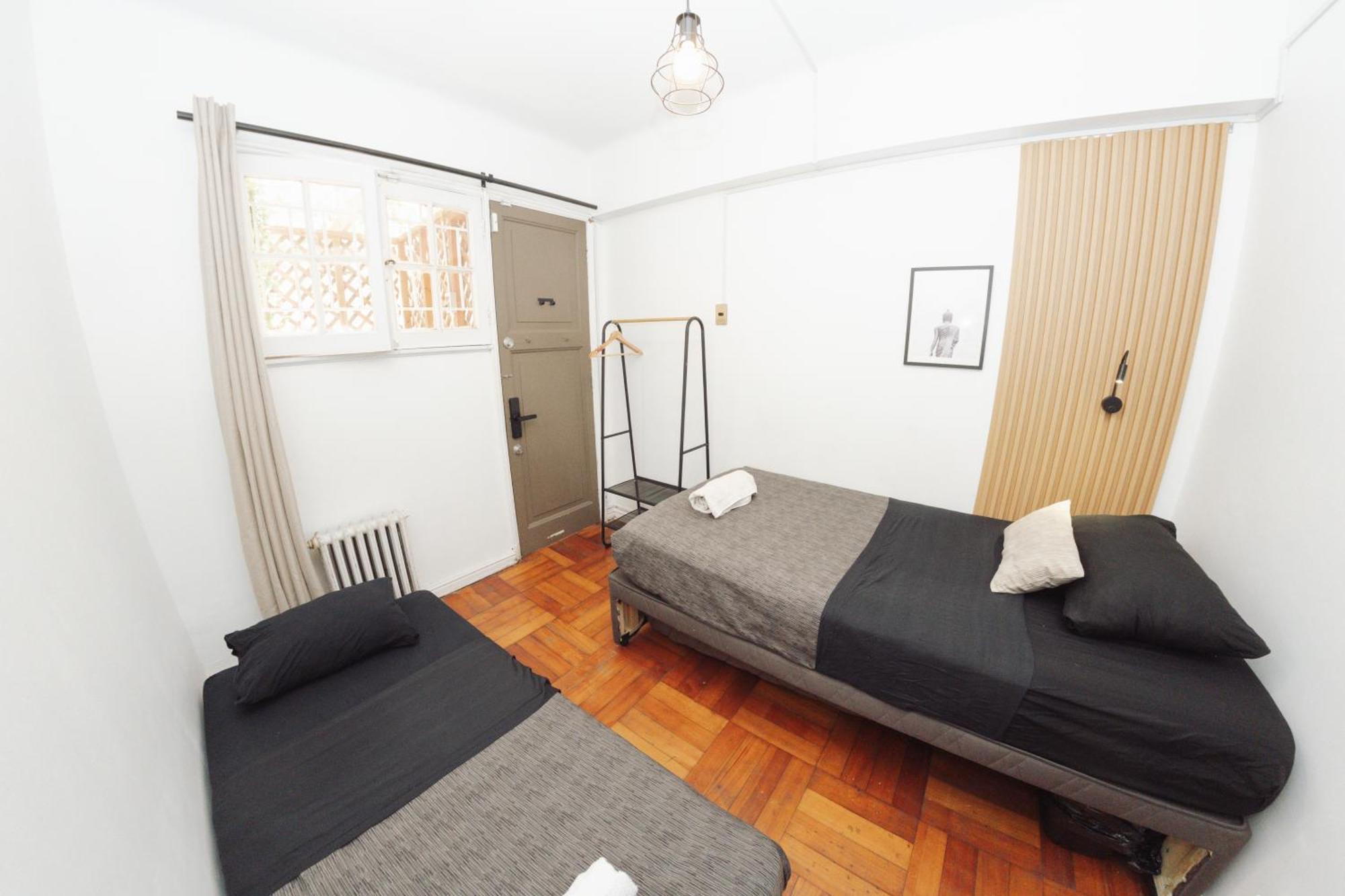 Yogi Hostels Сантяго Екстериор снимка
